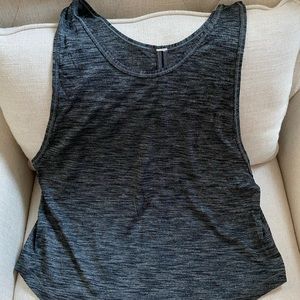 Lululemon Cropped Muscle Tank Women’s size 6